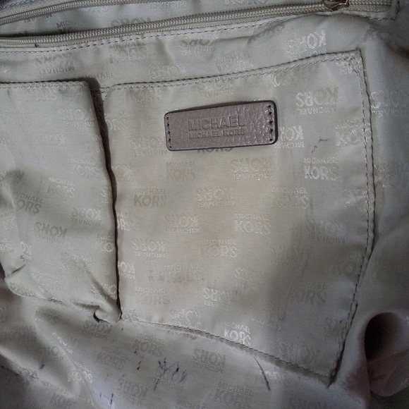 Michael Kors Gray Leather Shoulder Bag - Picture 11 of 16